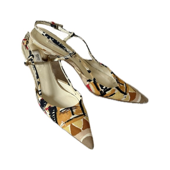 RARE VINTAGE COQUETTE PRADA SLING BACK KITTEN HEELS. - Picture 2 of 9